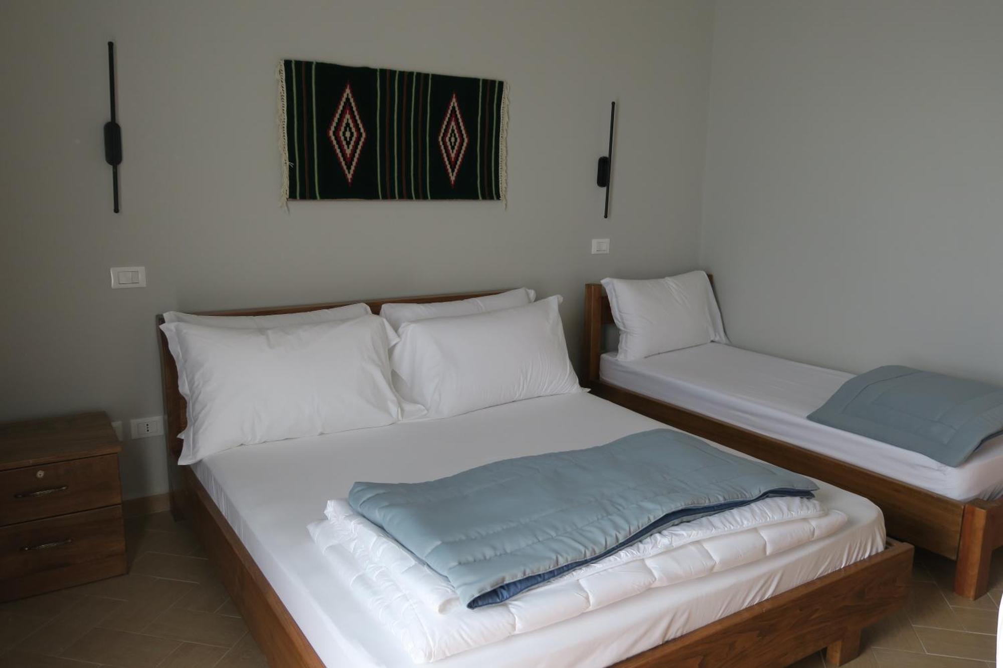 Doko Hotel Radhima Kültér fotó