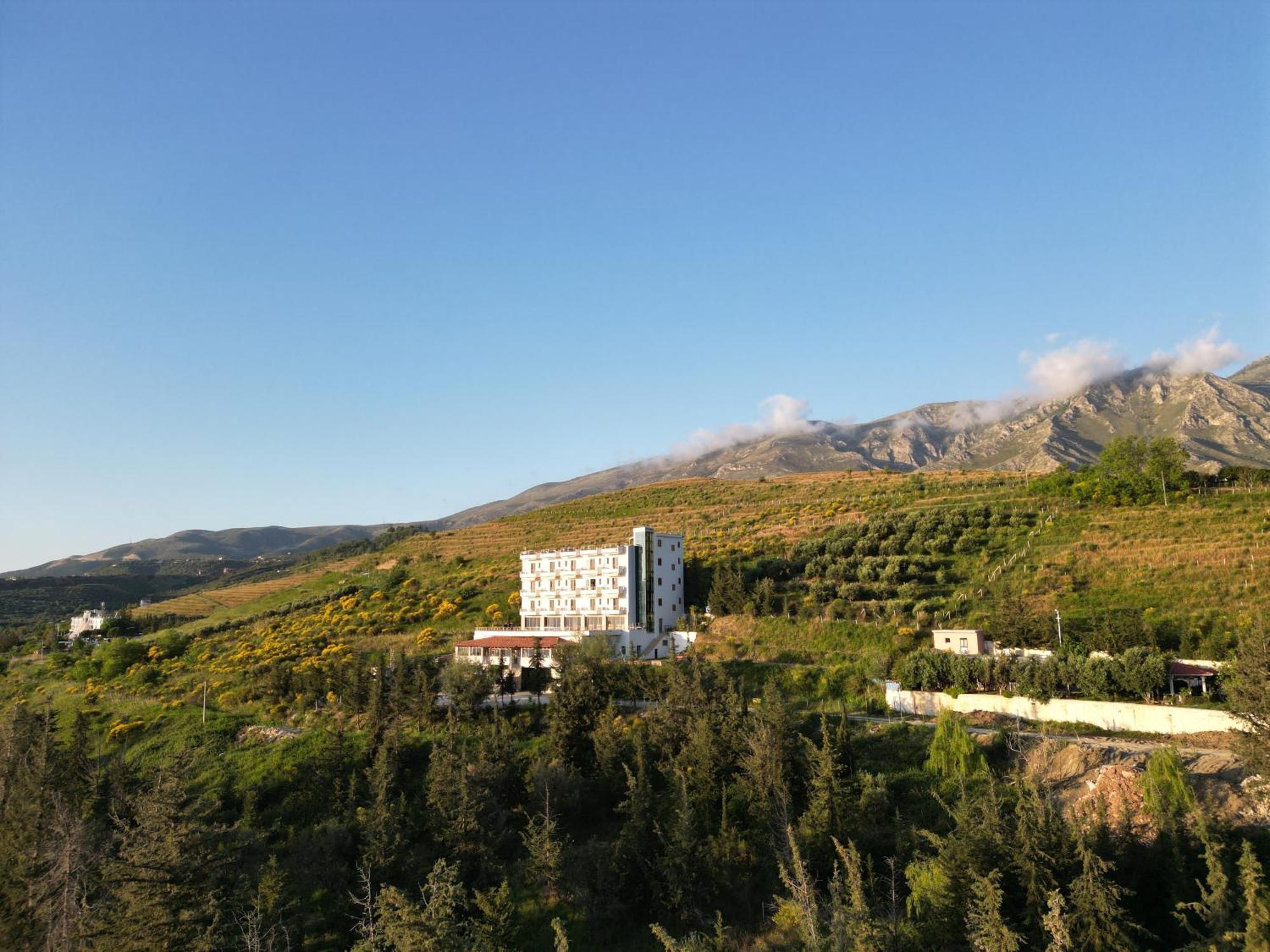 Doko Hotel Radhima Kültér fotó